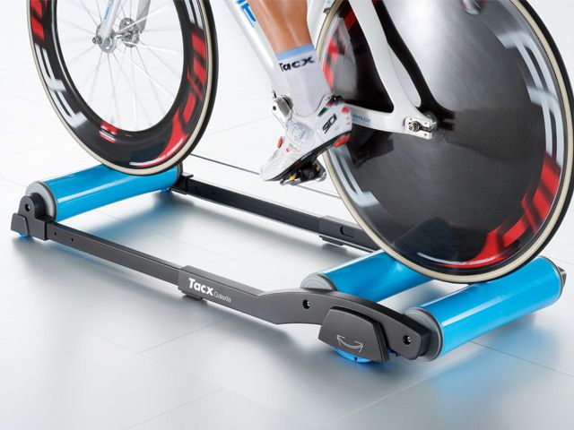 Home trainer à rouleaux