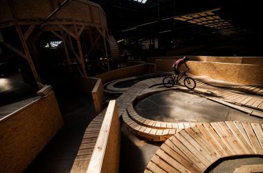 Stride : le premier Bike Park Indoor en France !