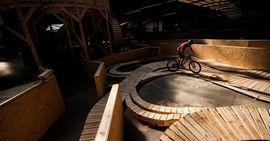 Stride : le premier Bike Park Indoor en France !