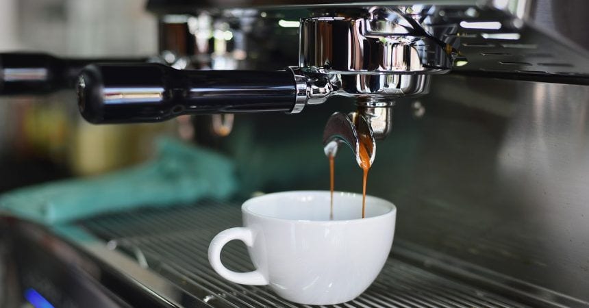 Thé ou café ? Croyances & effets sur la performance sportive