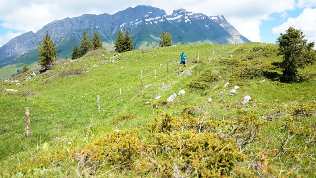 Test en montagne des chaussures de trail Hoka One One Tecton X3